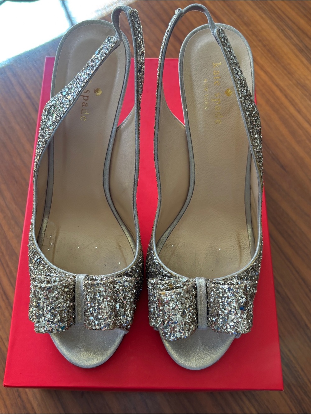 Kate Spade Gold Glitter Stiletto’s Size 9